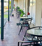 Downs Motel