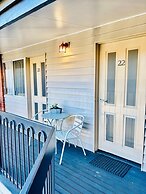 Downs Motel