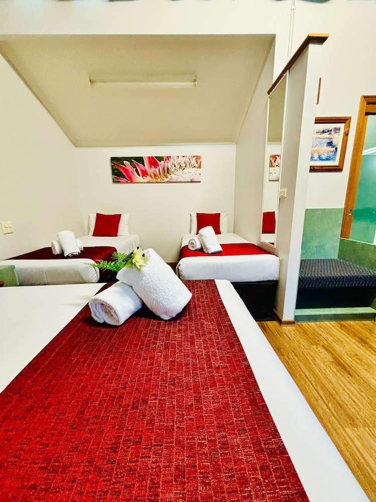 Downs Motel