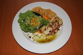 Soll Marina Hotel Serpong