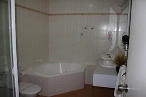 Lakeview Motor Inn