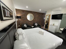 Lakeview Motor Inn