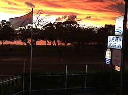 Lakeview Motor Inn