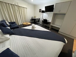 Lakeview Motor Inn