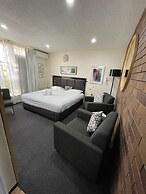 Lakeview Motor Inn