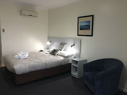 Lakeview Motor Inn