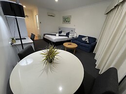 Lakeview Motor Inn
