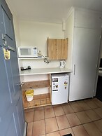 Lakeview Motor Inn