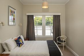 U Studios Masterton, SureStay Collection by BW