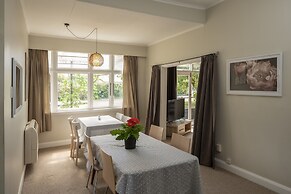 U Studios Masterton, SureStay Collection by BW