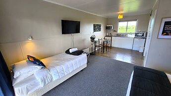 U Studios Masterton, SureStay Collection by BW