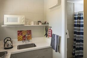 U Studios Masterton, SureStay Collection by BW