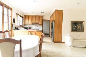 Hawthorn Holiday House