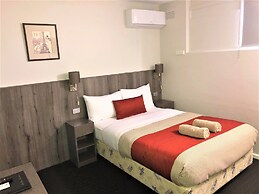 Bradman Motor Inn