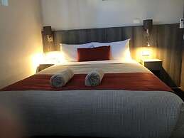 Bradman Motor Inn