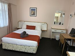 Bradman Motor Inn