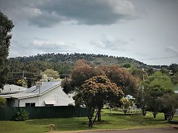 Bradman Motor Inn