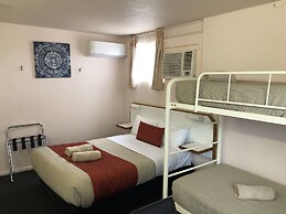 Bradman Motor Inn