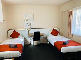 Bradman Motor Inn