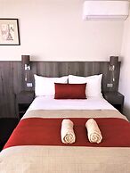 Bradman Motor Inn