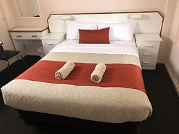Bradman Motor Inn
