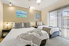 Sandbar Motel