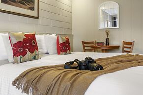Sandbar Motel
