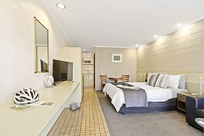 Sandbar Motel
