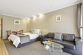 Sandbar Motel