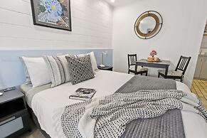 Sandbar Motel