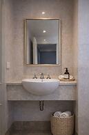 Grande Vue Private Hotel