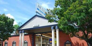 Jane Eliza Motor Inn