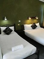 Bushmans Motor Inn