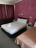 Bushmans Motor Inn