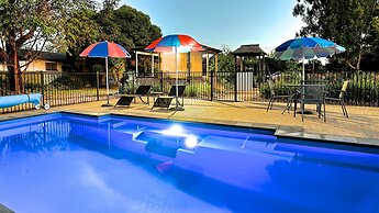 Castle Creek Motel