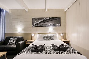 Castle Creek Motel