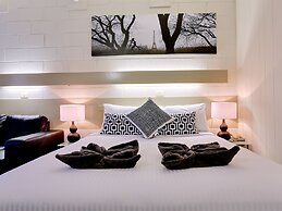 Castle Creek Motel