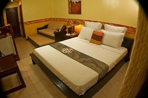 Crystal Paradise Resort, Spa & Winery