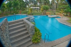 Crystal Paradise Resort, Spa & Winery