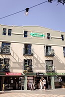 Boardrider Backpacker & Budget Motel