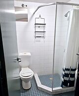 Boardrider Backpacker & Budget Motel
