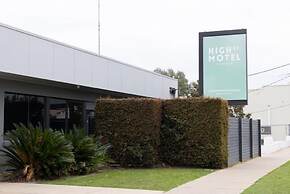 High Street Motel