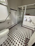 Lindsay House Guesthouse