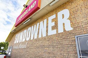 Sundowner Hotel Motel