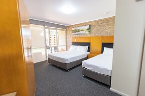 Sundowner Hotel Motel