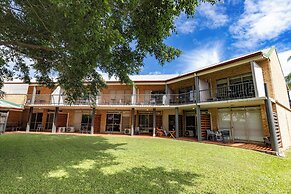 Sundowner Hotel Motel