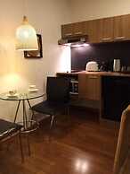 5ive Beach House Hotel