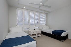 Carool Apartments