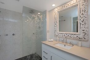 Carool Apartments