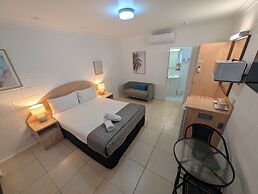 Moffat Beach Motel Caloundra